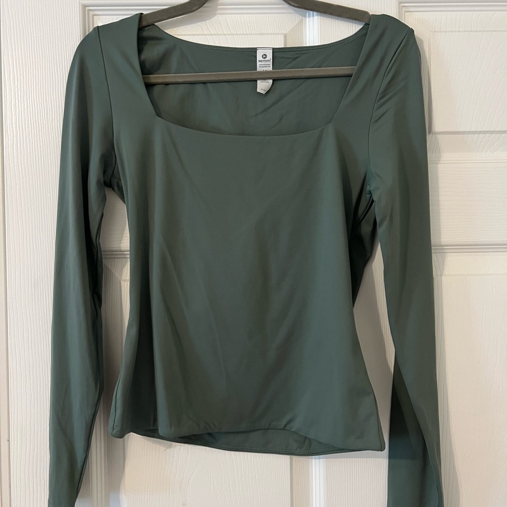 Women's Green Long Sleeve Top